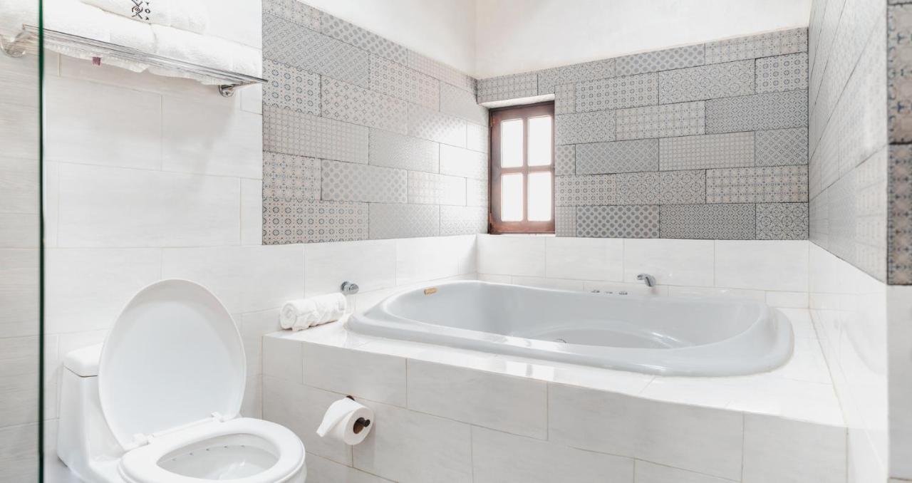 Yox Hotel Boutique San Cristóbal de Las Casas Εξωτερικό φωτογραφία Bathroom
