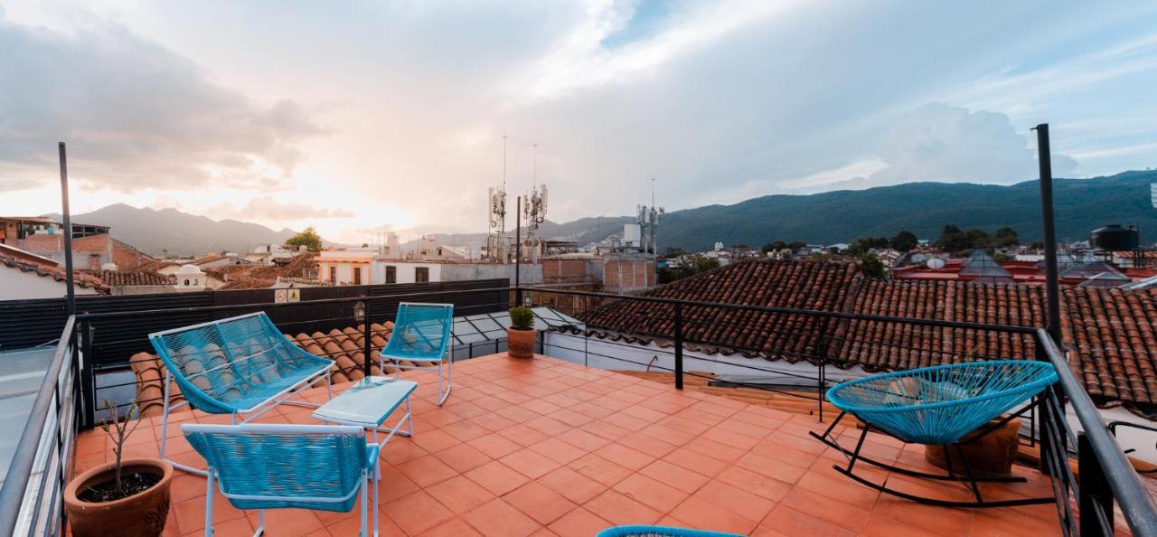 Yox Hotel Boutique San Cristóbal de Las Casas Εξωτερικό φωτογραφία Rooftop in Granada, Spain