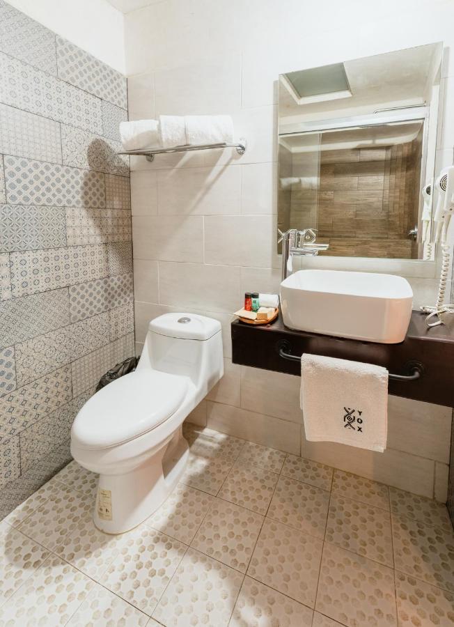 Yox Hotel Boutique San Cristóbal de Las Casas Εξωτερικό φωτογραφία Bathroom